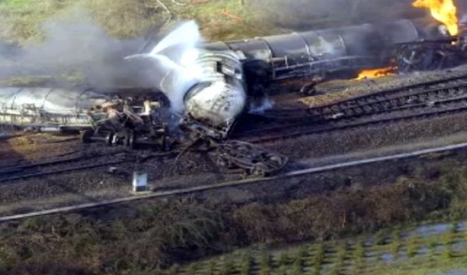 Belgia: pożar pociągu z chemikaliami